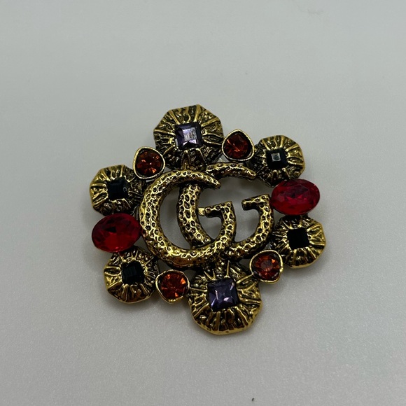 GUCCI Logo GG Ornate Colorful Gold Brooch Pin - Picture 5 of 7